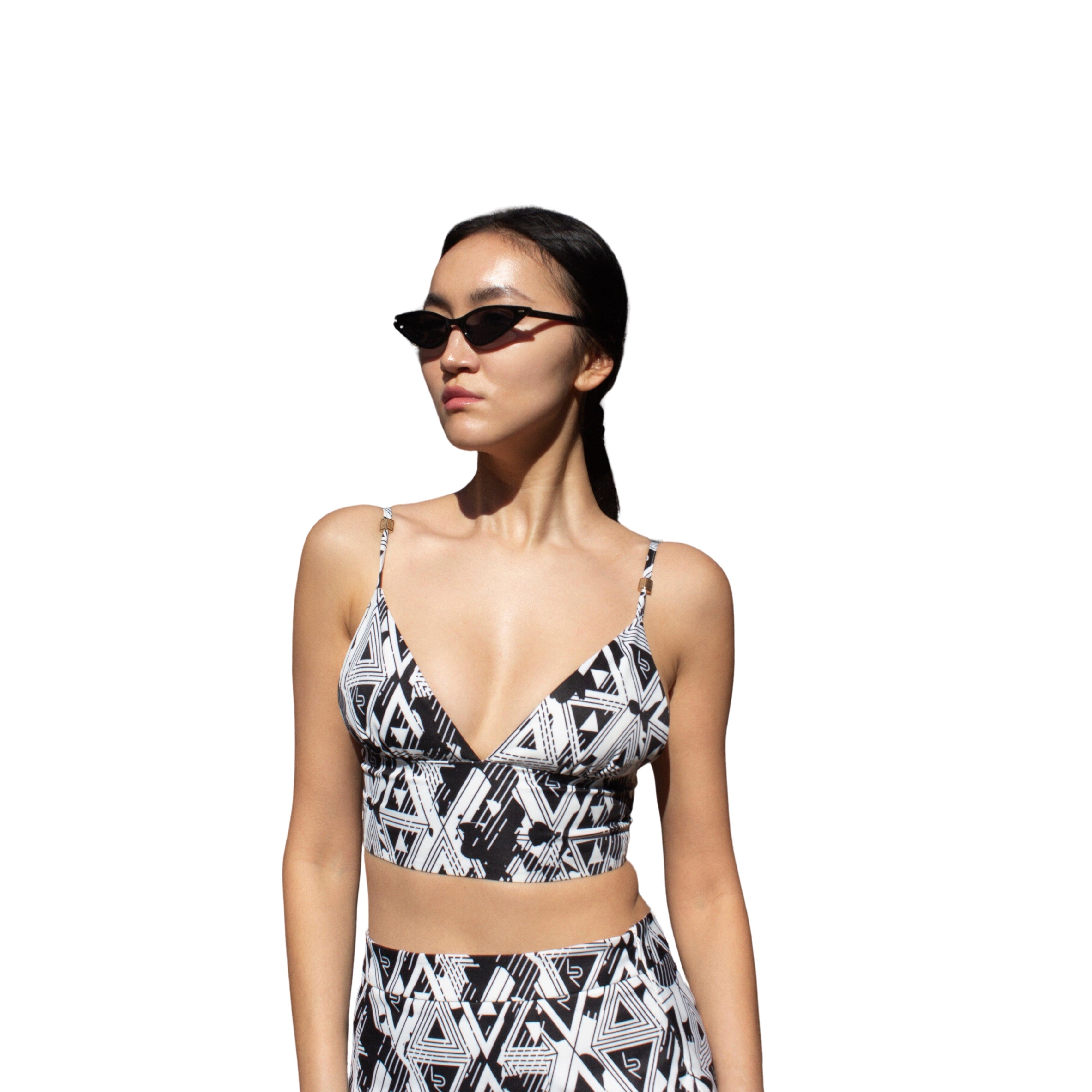 Amour-Geometric-Crop-Top_80aa649f-72cd-49d0-afb9-9ea05b34744b 1260734900