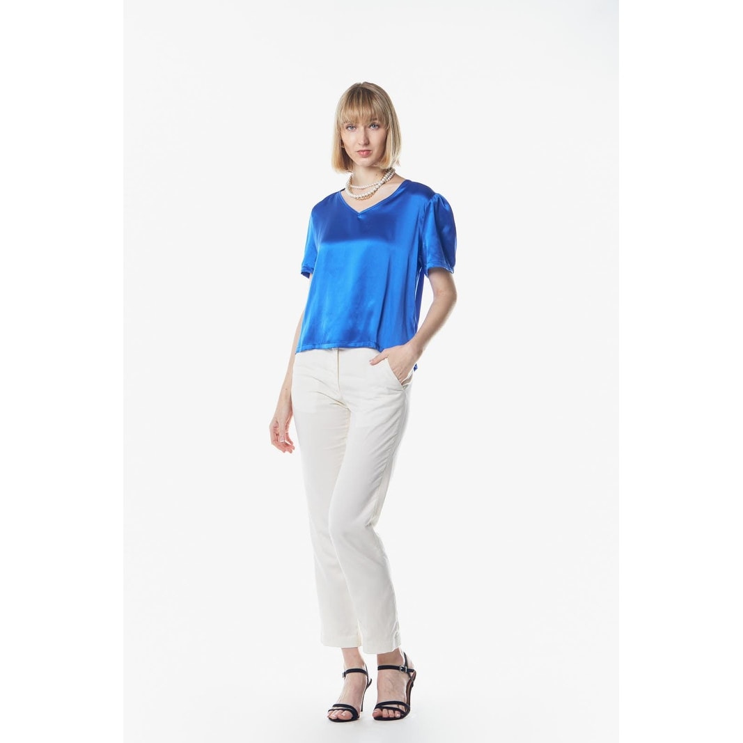 Shining-V-Neck-Blouse-in-Blue_41de0c84-fea8-43a7-8811-1523a24ed48e 1260232551